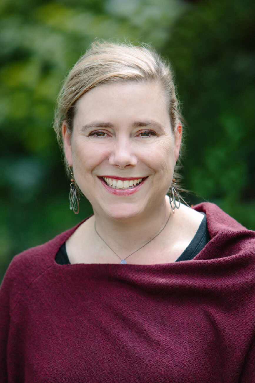 ruth dickey headshot